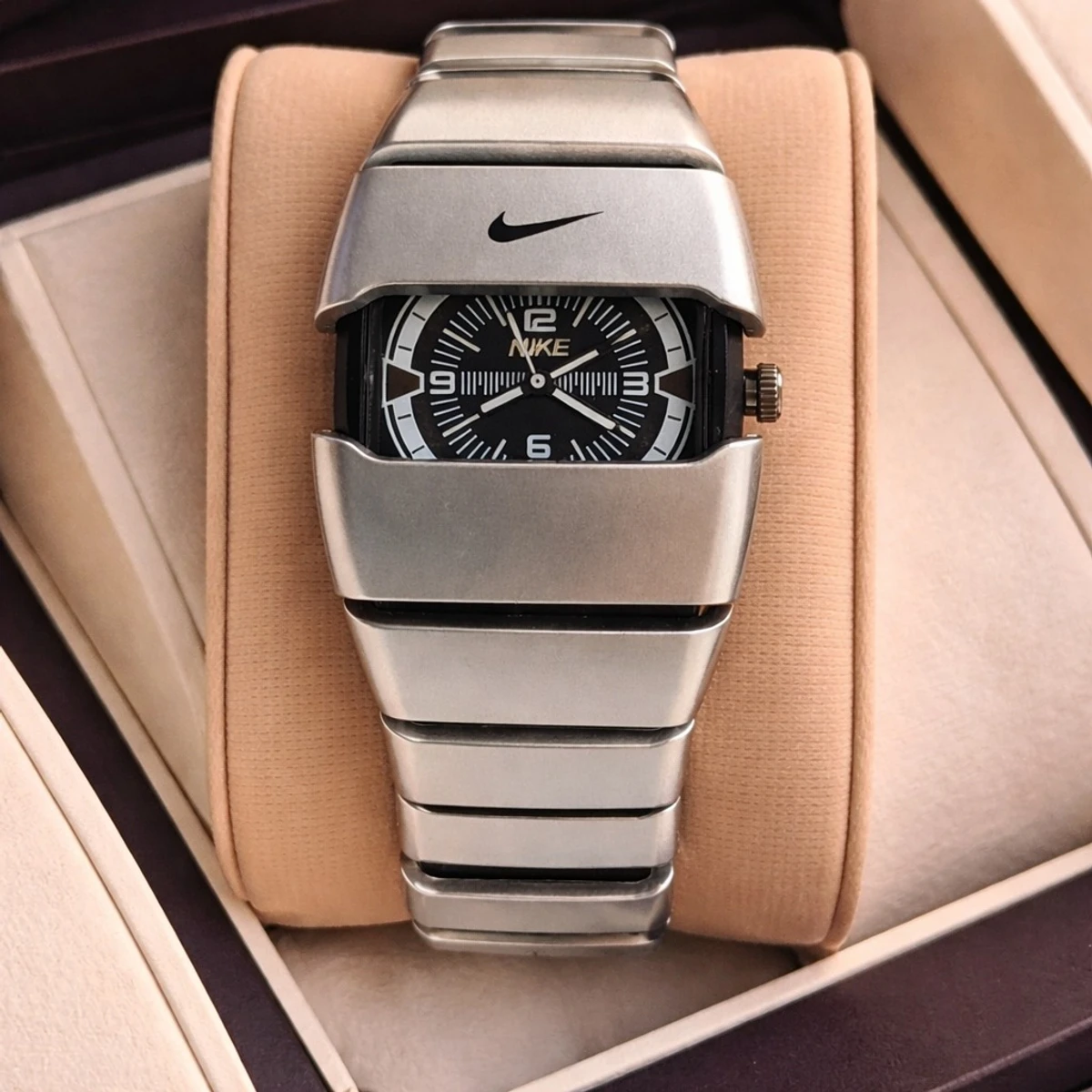 Premium Unisex Stylish Watch – Luxury Design - Nike Watch Model 9090 -  এক পিস ব্যাটারি ফ্রি