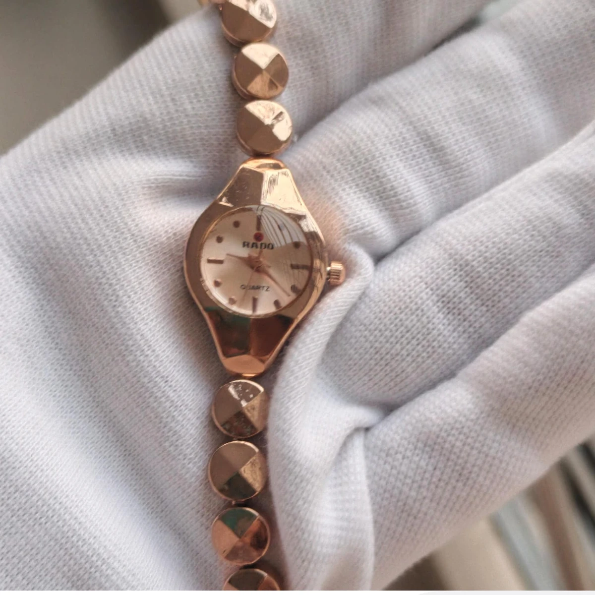 Rado Ladis Watch Model 5590 Halka Rose Golden Colour Diaol Golden Watch Women