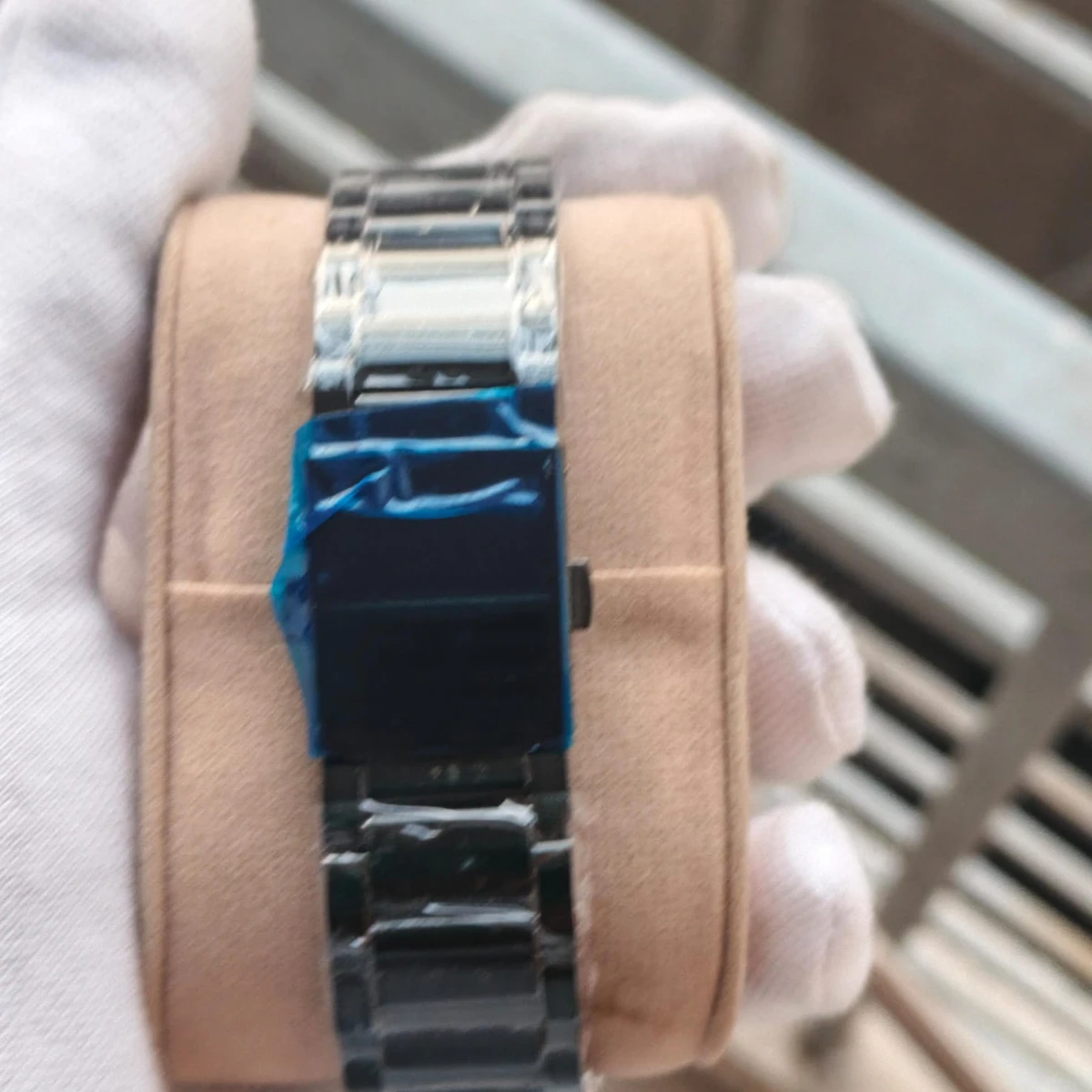 V9 WATCH MODEL 3040 CHAIN BLACK DIAL BLACK OR WHITE COLOUR WATCH FOR MAN + এক পিস ব্যাটারি ফ্রি