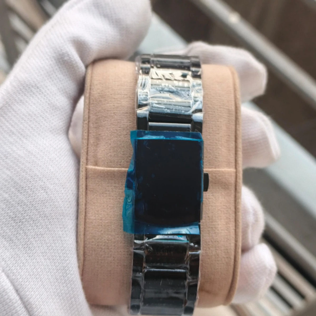 NEW WATCH MODEL 3050 CHAIN BLACK DIAL BLACK OR BLUE  CHORKI COLOUR WATCH FOR MAN + এক পিস ব্যাটারি ফ্রি