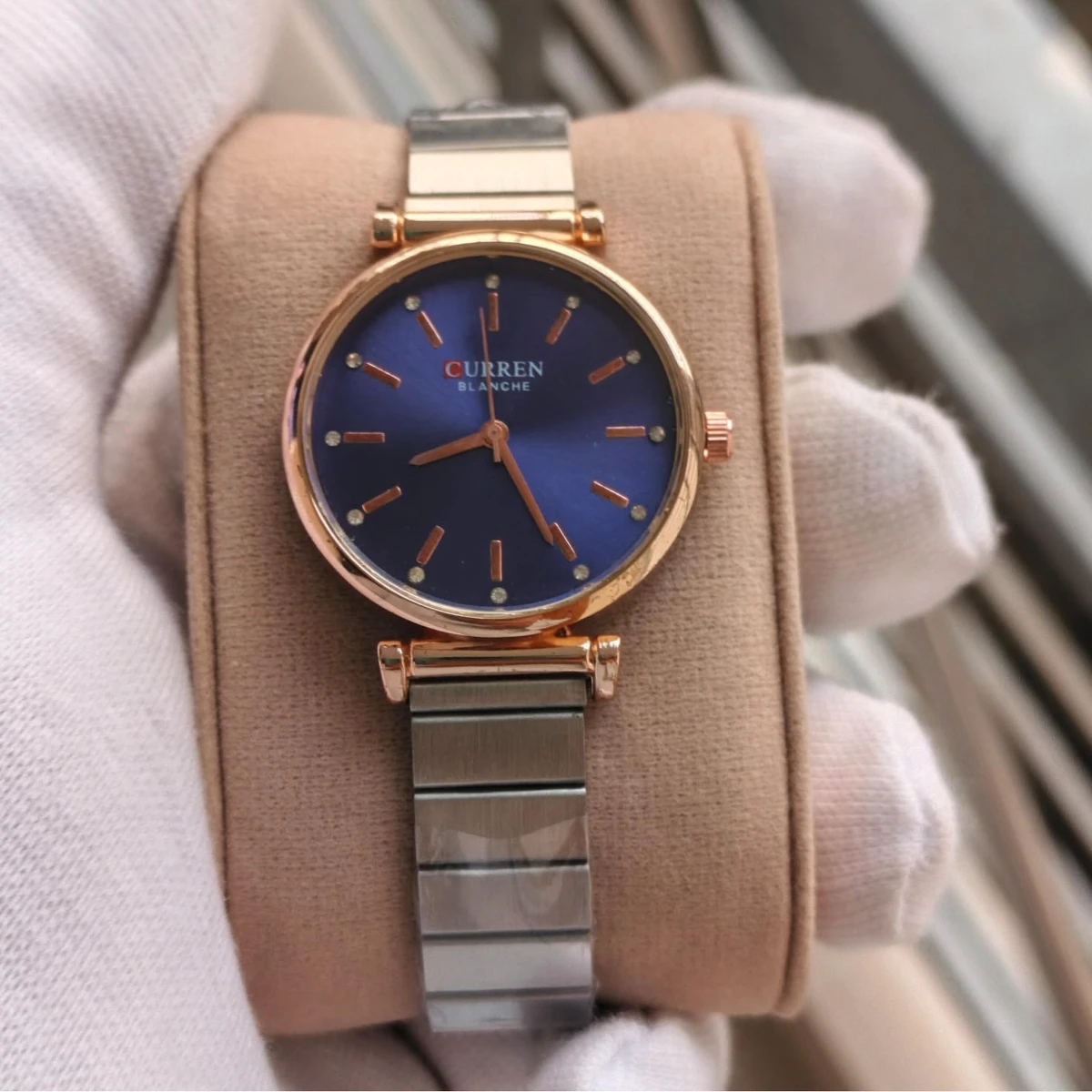 Curren Women Watch Model 9081 Silver Chain Dial Blue  Colour Watch For Ladis